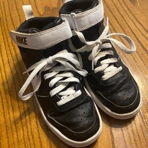 Nike Black White High Top Shoes Youth 3.5